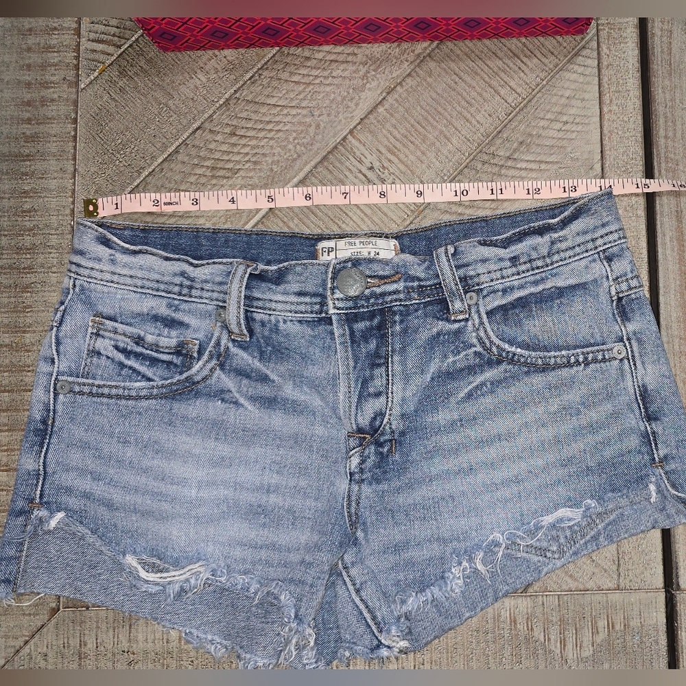 FREE PEOPLE cut off shorts
